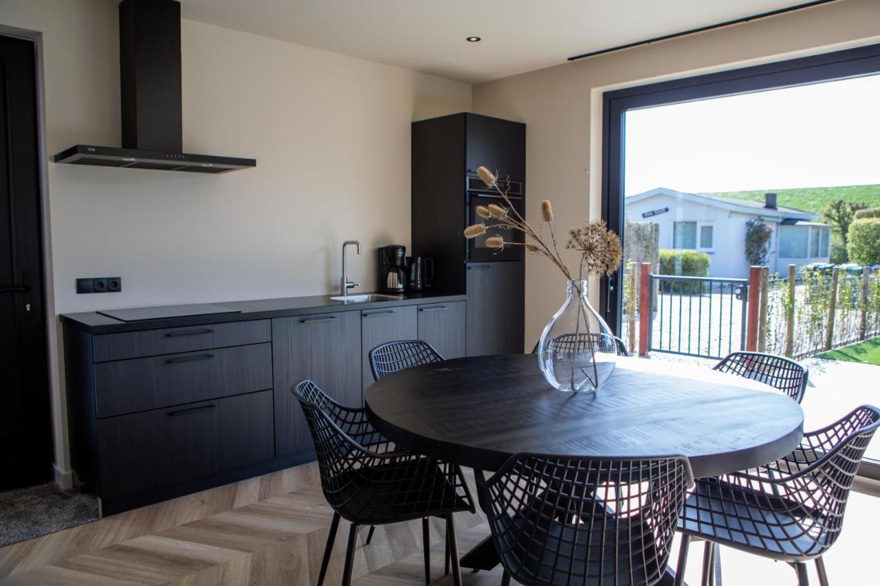 Prachtige Bungalow Op Vakantiepark Bij Zee. Baarland 외부 사진
